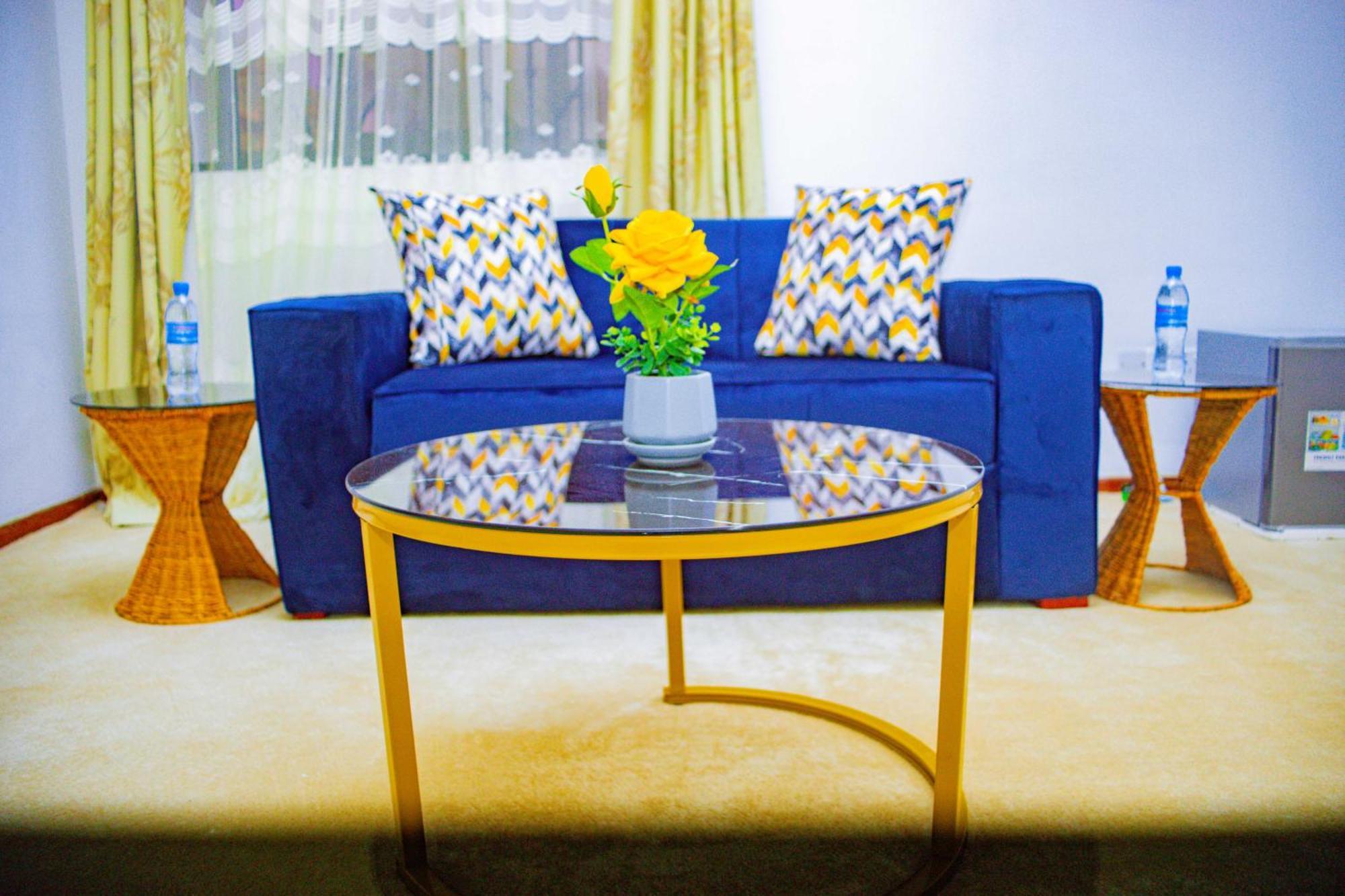 Divine Royal Residences Arusha Extérieur photo